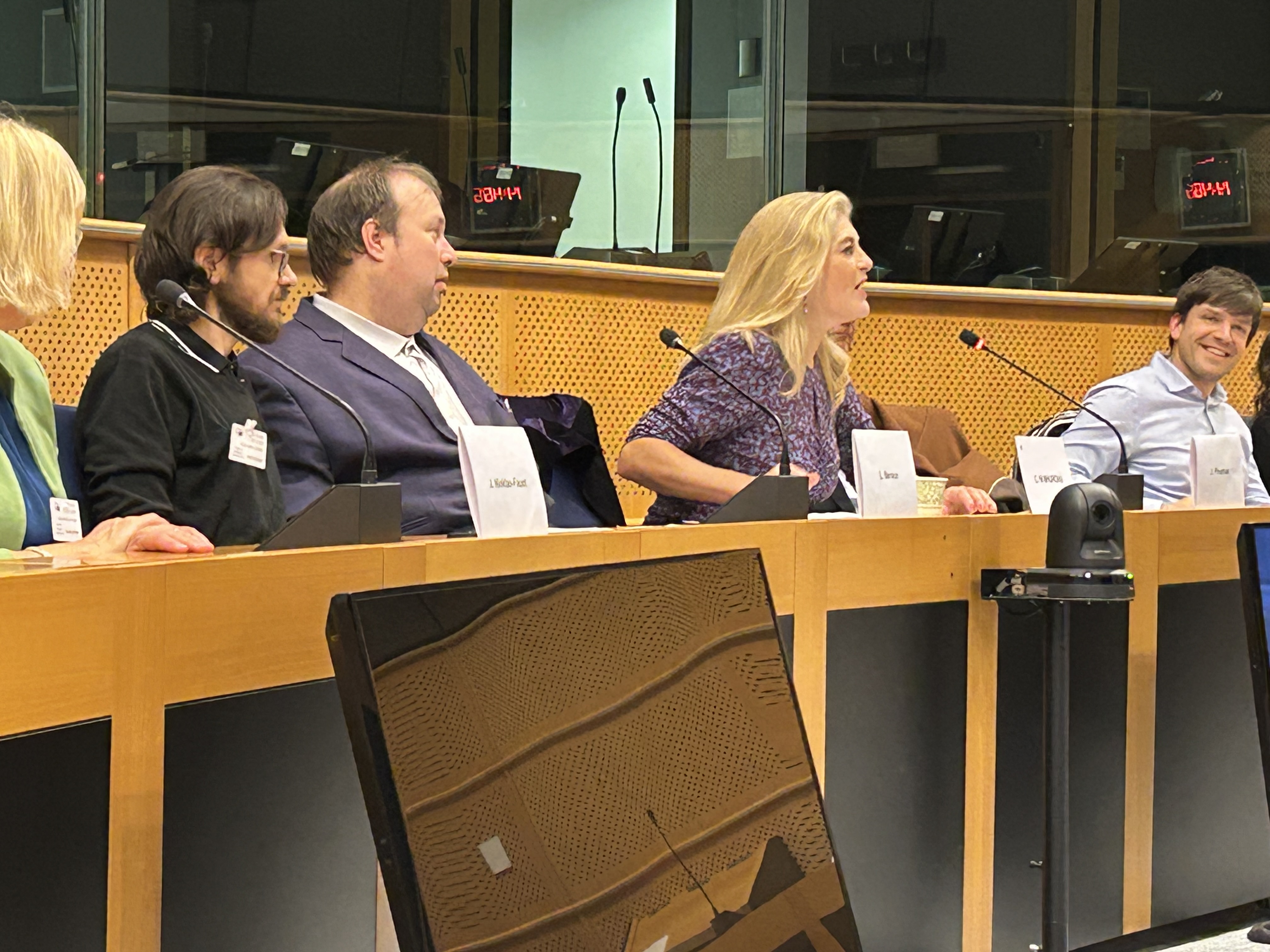 Cynthia Ní Mhurchú MEP and László Bersce at the event