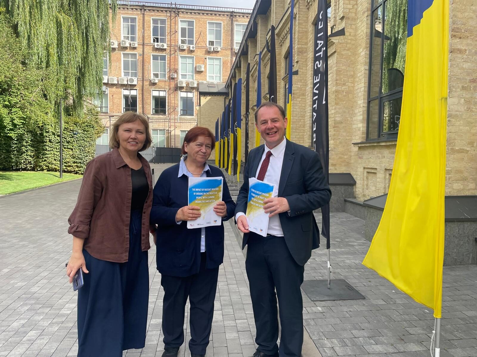 Richard Baker ith Yuliia Klepets (l) and Raisa Kravchenko (centre) of the NGO Coalition in Ukraine. Photo: Website Richard Baker MP