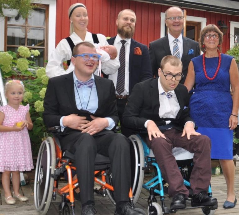 Marianne and Jyrki Pinomaa with part of the family